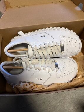 Nike jacquemus women airforce White Trail-Style Leather Sneakers